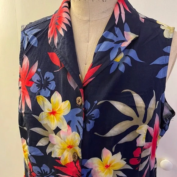 Jamaica Bay floral sleeveless button down - Picture 2 of 6